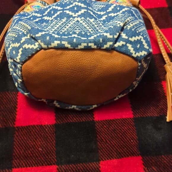 Claire's tassel dre string bucket bag crossbody purse Boho - Picture 4 of 11